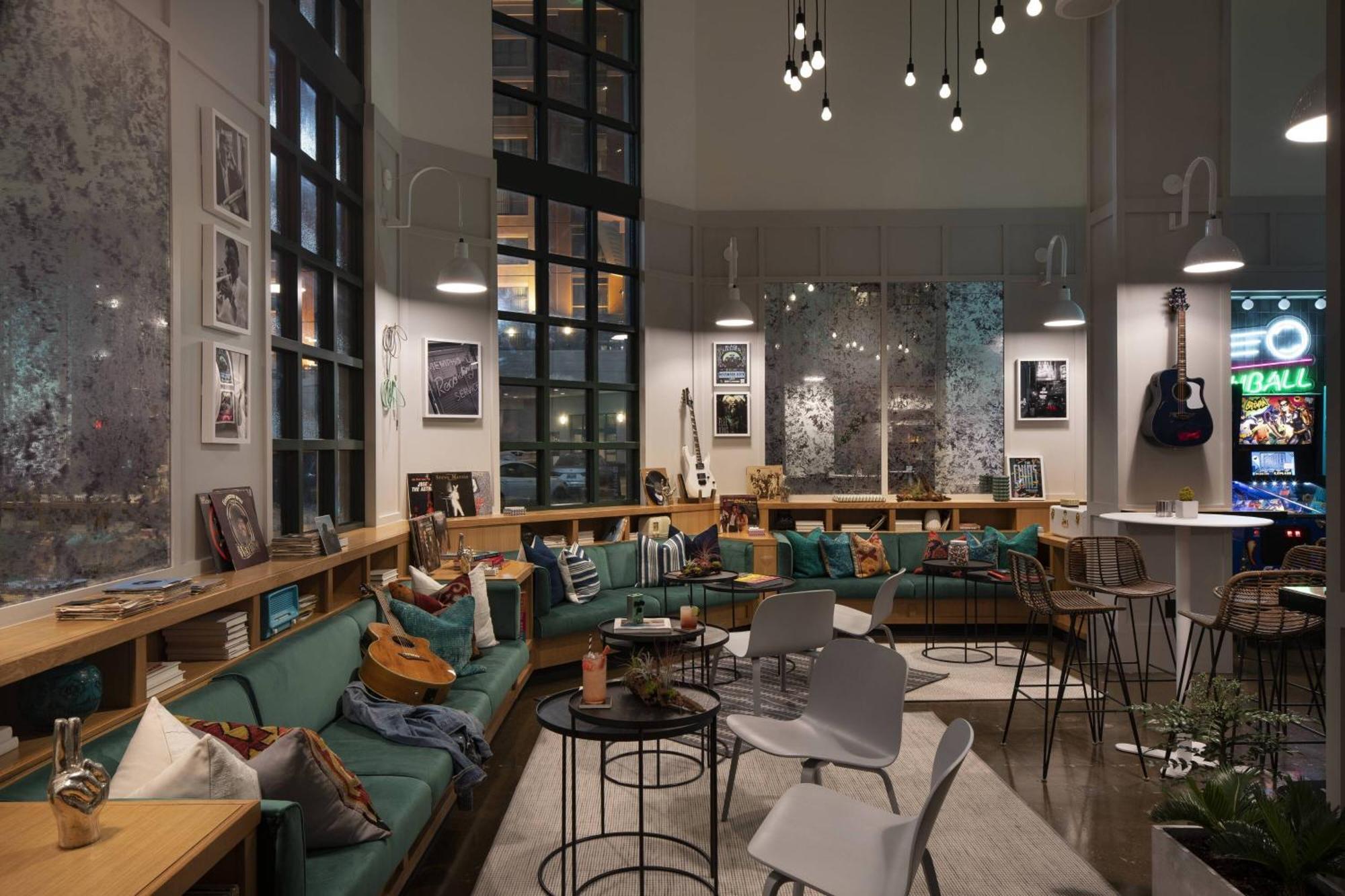 Moxy Memphis Downtown Hotell Exteriör bild